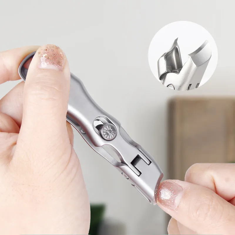 Large opening oblique nail clippers